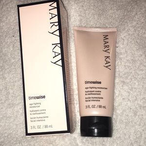 Mary Kay timewise age-fighting Moisturizer💜
